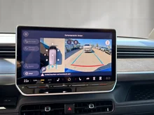 VW ID Buzz ID. Buzz Pro LR 4MOTION 250 kW in Candy Weiß / Medium Blue