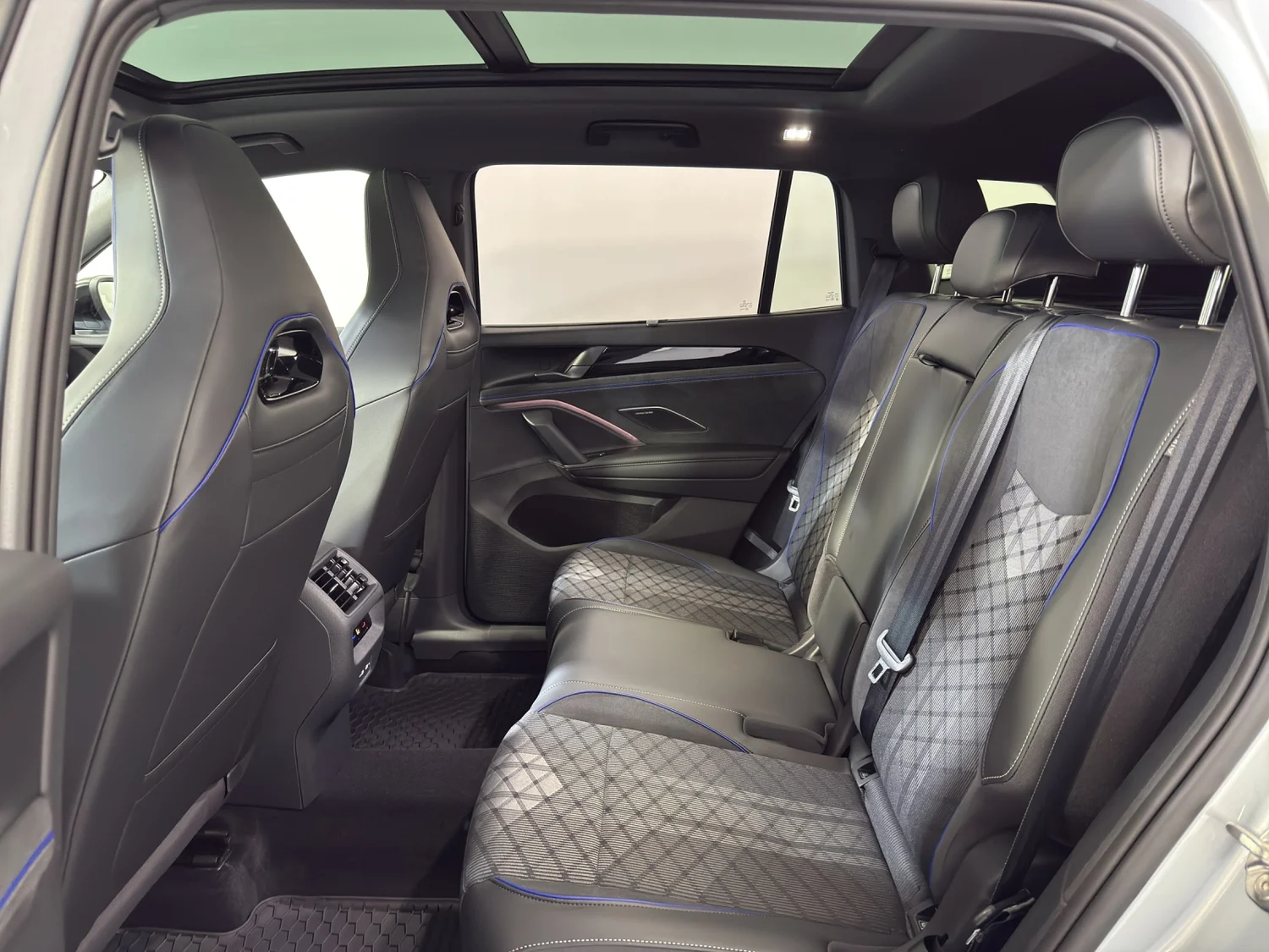 Bild eines VW Tayron Sport TDI 4MOTION DSG