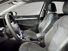 VW Golf Variant Business TDI in Grenadillschwarz Metallic