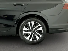 VW Golf Variant Business TDI in Grenadillschwarz Metallic