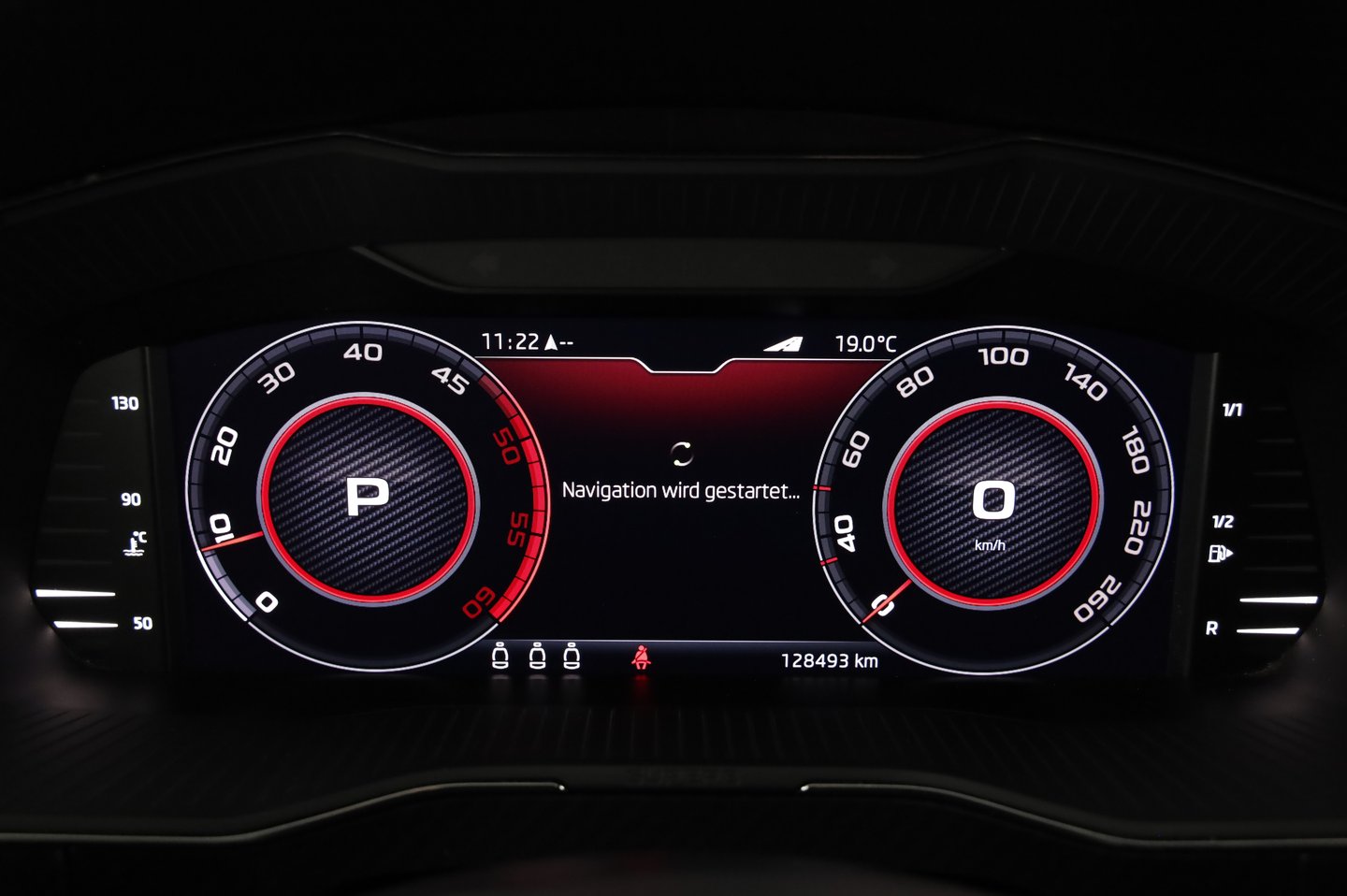 Škoda SUPERB Combi SPORTLINE TDI DSG | Bild 7 von 18