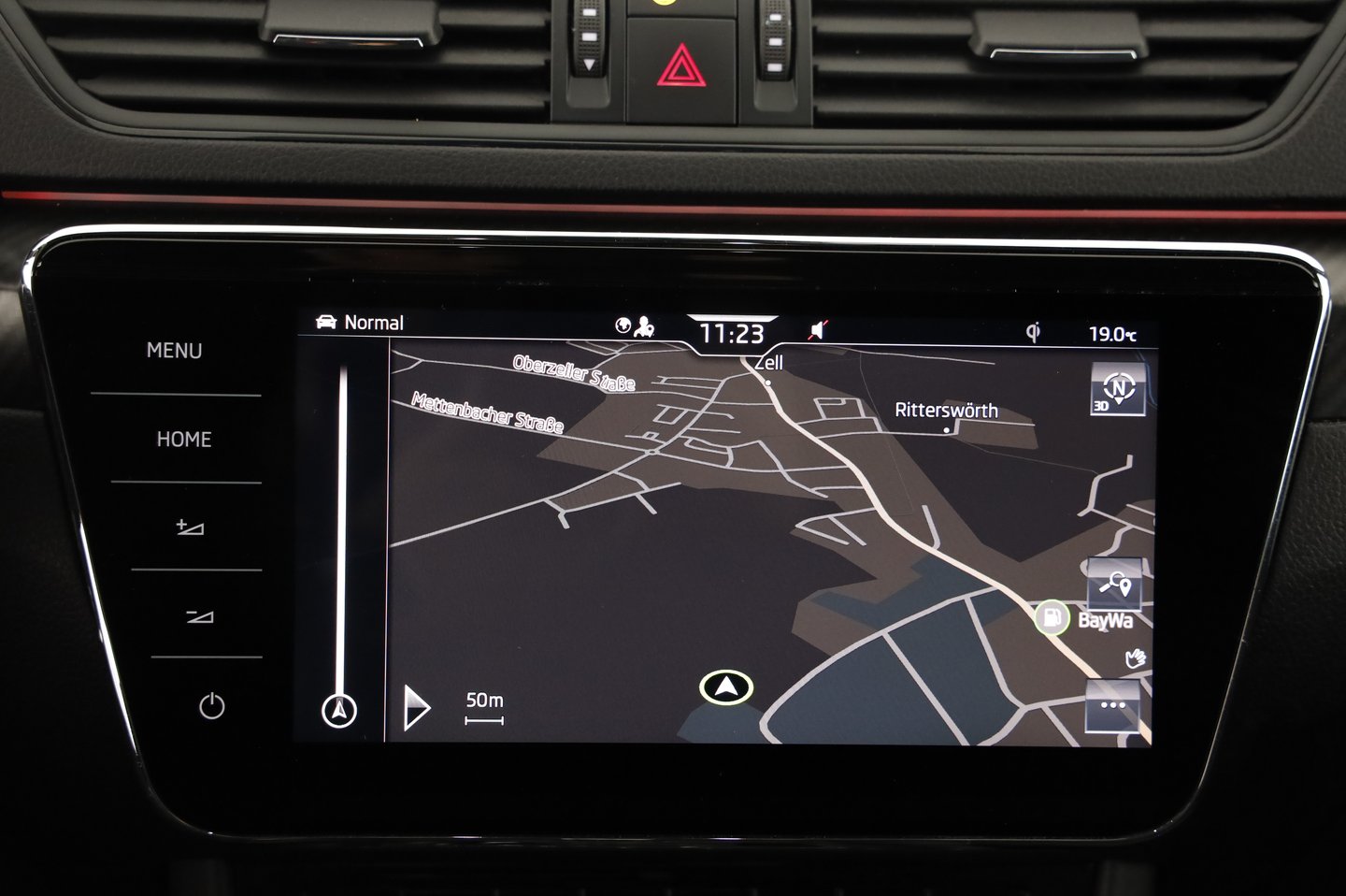 Škoda SUPERB Combi SPORTLINE TDI DSG | Bild 8 von 18