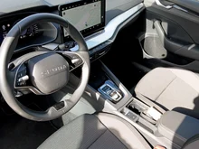 Škoda Octavia Combi Selection TSI mHEV DSG in Graphit-Grau Metallic