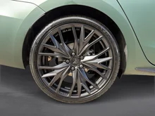 CUPRA Leon SP Kombi TRIBE e-HYBRID 150/204 in Mangan-Grün Matt