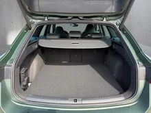 CUPRA Leon SP Kombi TRIBE e-HYBRID 150/204 in Mangan-Grün Matt