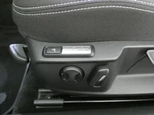 VW Passat Variant Business TDI DSG in C2 Mondsteingrau