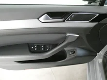 VW Passat Variant Business TDI DSG in C2 Mondsteingrau