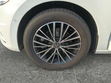 VW Touran Friends TDI in weiss - normal