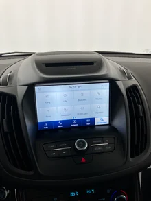 Ford Kuga 2,0 TDCi ST-Line in schwarz - metallic