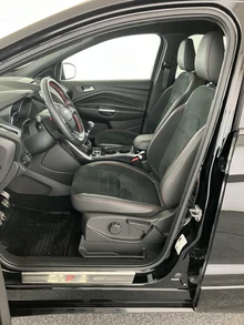 Ford Kuga 2,0 TDCi ST-Line in schwarz - metallic