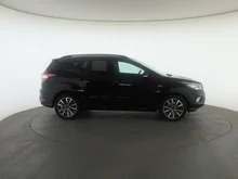 Ford Kuga 2,0 TDCi ST-Line in schwarz - metallic