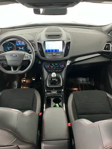 Ford Kuga 2,0 TDCi ST-Line in schwarz - metallic