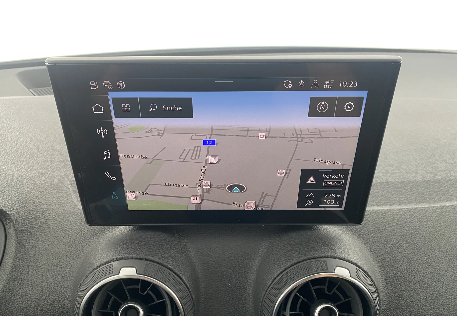 Bild eines Audi Q2 30 TFSI admired