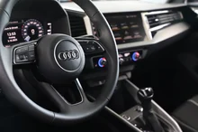 Thumbnail-Foto von Fahrzeug