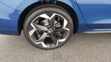 Škoda Superb Combi Sportline iV TSI DSG in Cobalt-Blau Metallic