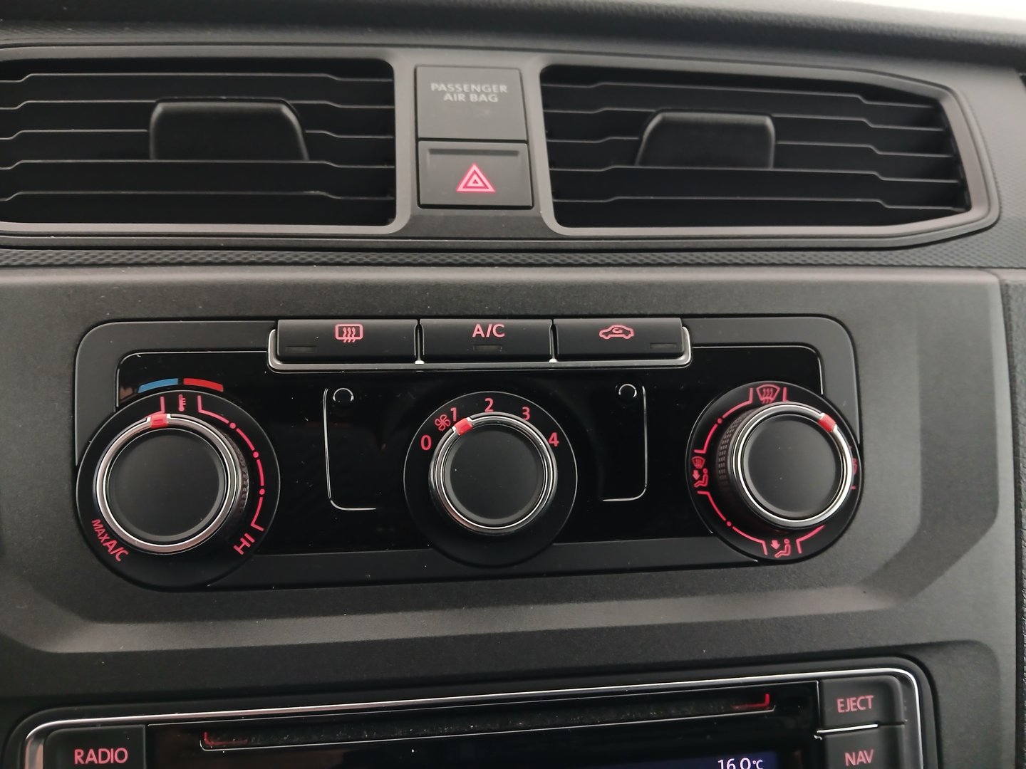 VW Caddy Kastenwagen TDI | Bild 24 von 28