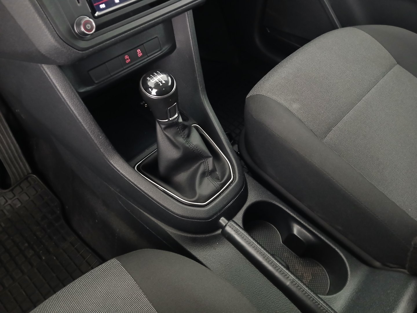 VW Caddy Kastenwagen TDI | Bild 25 von 28