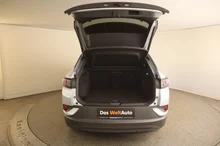 VW ID.4 Pro 210 kW Business in Scale Silver Metallic Dach schwarz