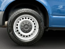 VW Transporter Kombi LR TDI 4MOTION in Deepocean