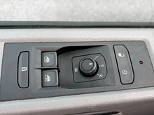 VW Transporter Kombi LR TDI 4MOTION in Deepocean