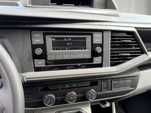 VW Transporter Kombi LR TDI 4MOTION in Deepocean
