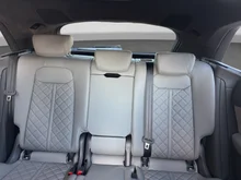 Audi Q8 e-hybrid quattro 360 kW in Ascariblau Metallic