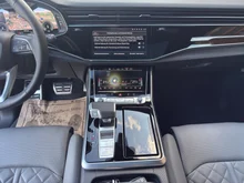 Audi Q8 e-hybrid quattro 360 kW in Ascariblau Metallic
