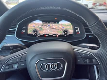 Audi Q8 e-hybrid quattro 360 kW in Ascariblau Metallic