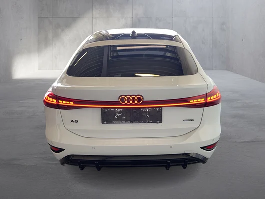 Bild eines Audi A6 Sportback e-tron quattro