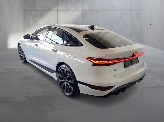 Bild eines Audi A6 Sportback e-tron quattro