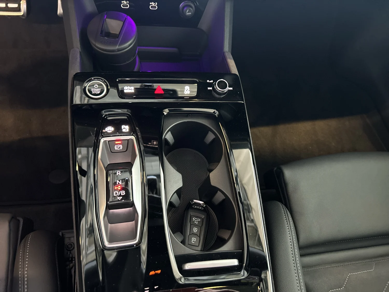 Bild eines Audi A6 Sportback e-tron quattro