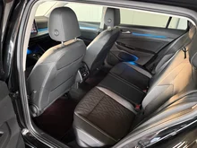 VW Golf Variant Life mHeV TSI DSG in 0E Grenadillschwarz Metallic