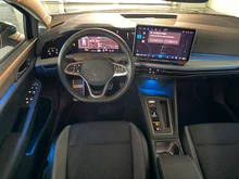 VW Golf Variant Life mHeV TSI DSG in 0E Grenadillschwarz Metallic