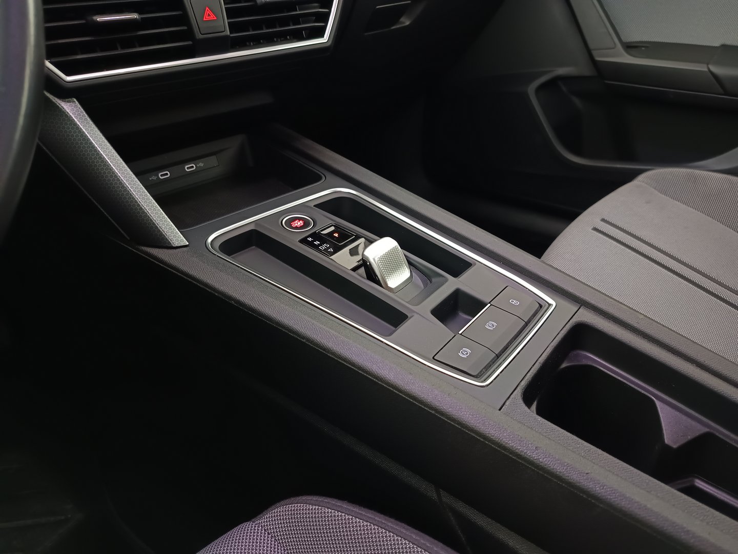 SEAT Leon SP Kombi Style 2.0 TDI DSG | Bild 27 von 29