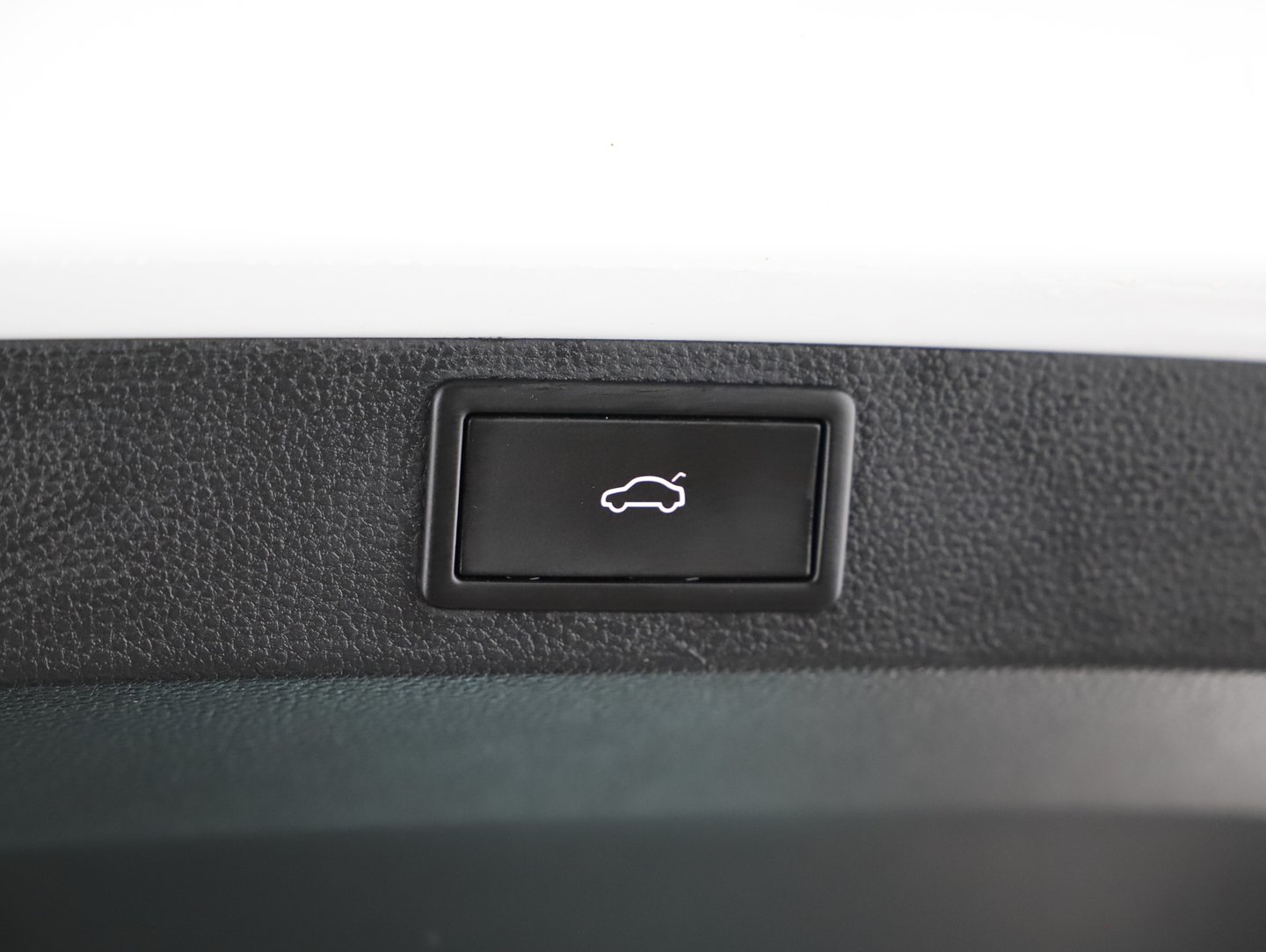 Škoda KAROQ 4x4 SPORTLINE TDI DSG | Bild 26 von 31