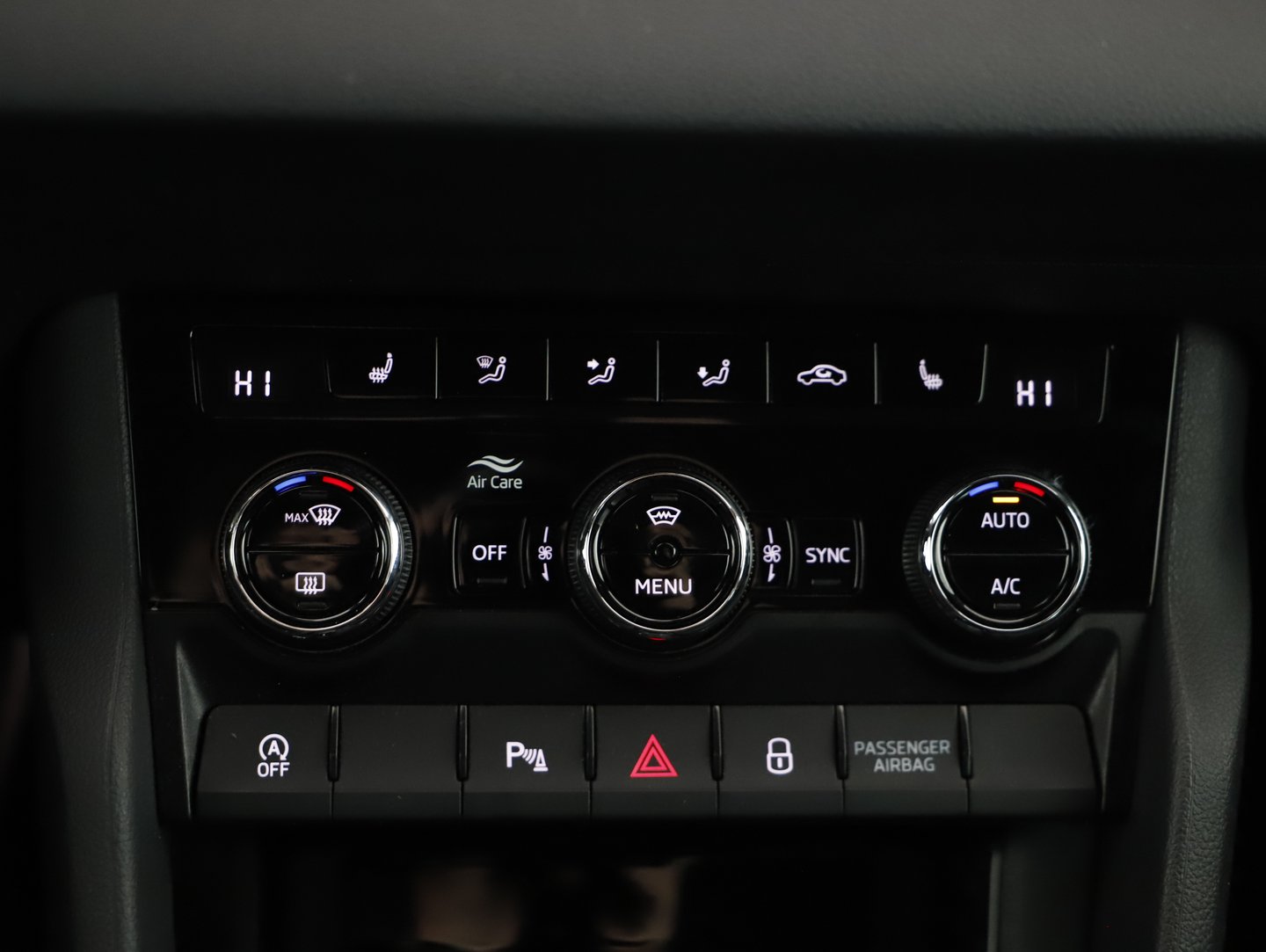 Škoda KAROQ 4x4 SPORTLINE TDI DSG | Bild 22 von 31