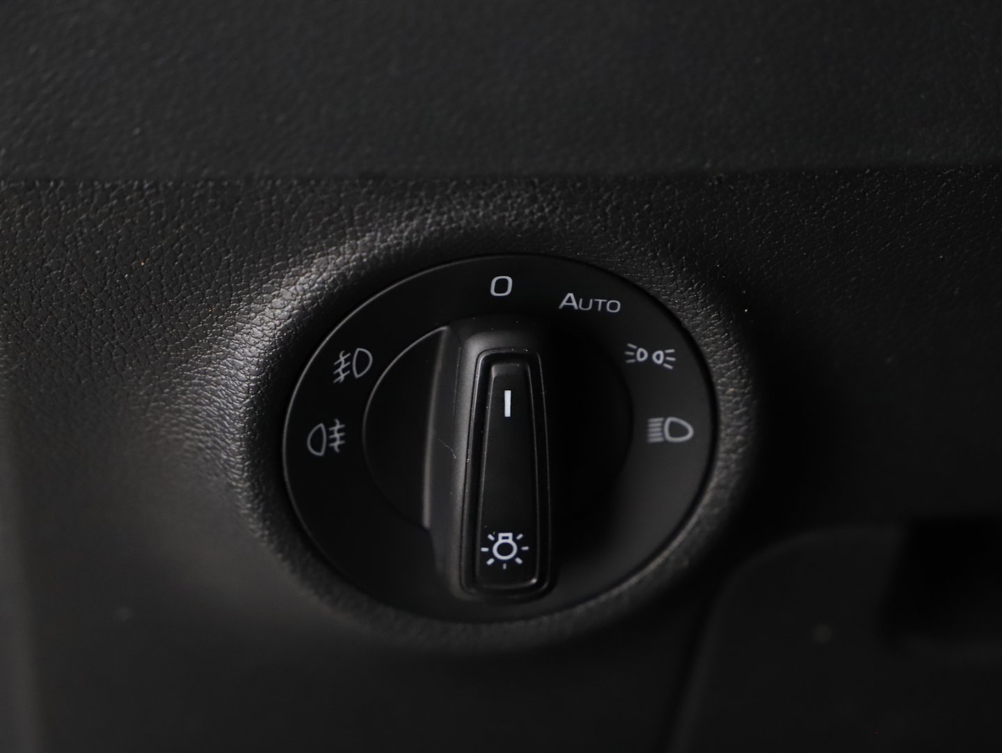 Škoda KAROQ 4x4 SPORTLINE TDI DSG | Bild 12 von 31