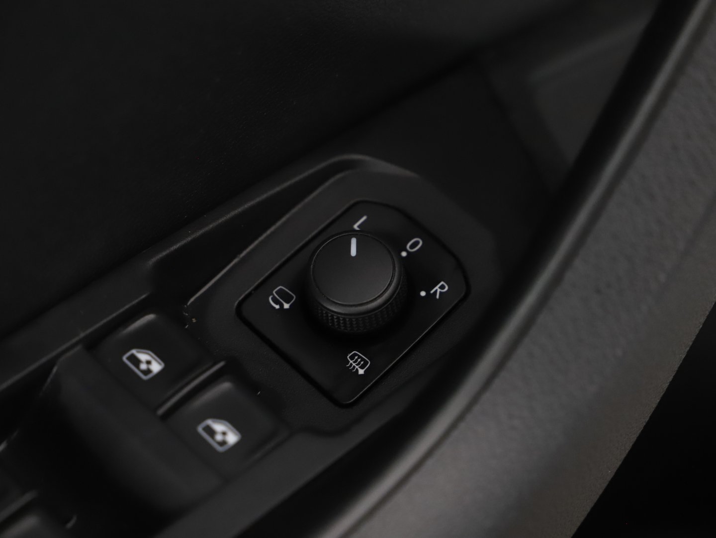 Škoda KAROQ 4x4 SPORTLINE TDI DSG | Bild 11 von 31