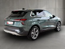 Audi Q3 TFSI quattro 150 kW  intense in Salbeigrün Metallic