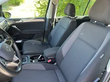 VW Touran TDI DSG in Deep Black Perleffekt