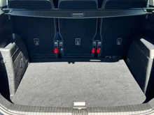 VW Touran TDI DSG in Deep Black Perleffekt
