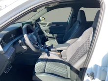 VW Tayron Sport eHybrid DSG 150kW in Oryxweiß Perlmutteffekt