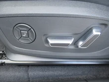 Audi Q6 e-tron quattro in Gletscherweiß Metallic