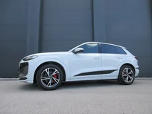 Audi Q6 e-tron quattro in Gletscherweiß Metallic