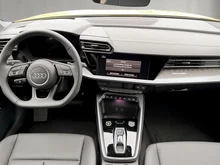 Audi A3 allstreet 35 TFSI in Pythongelb Metallic