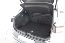 VW ID.4 Pro Performance 150 kW Max in Gletscherweiß Metallic Dach Schwarz