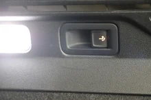 VW ID.4 Pro Performance 150 kW Max in Gletscherweiß Metallic Dach Schwarz