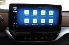 VW ID.4 Pro Performance 150 kW Max in Gletscherweiß Metallic Dach Schwarz