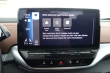 VW ID.4 Pro Performance 150 kW Max in Gletscherweiß Metallic Dach Schwarz