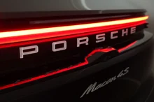 Porsche Macan 4S in tiefschwarzmetallic